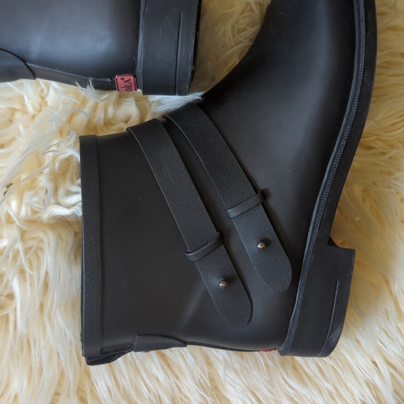 Chooka Midtown Strappy Black Winter Rain Boots Ankle Booties 10 Rubber - Picture 3 of 9
